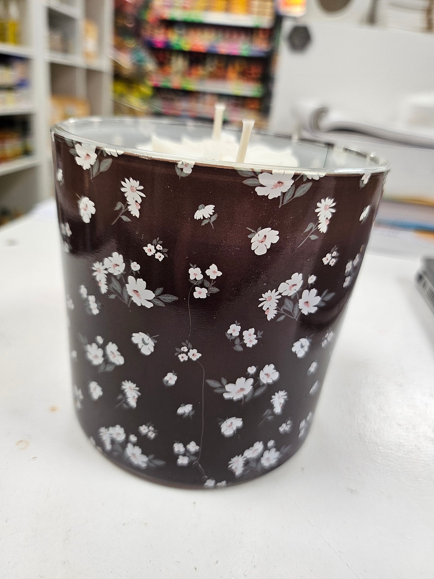 Large Daisy Candle